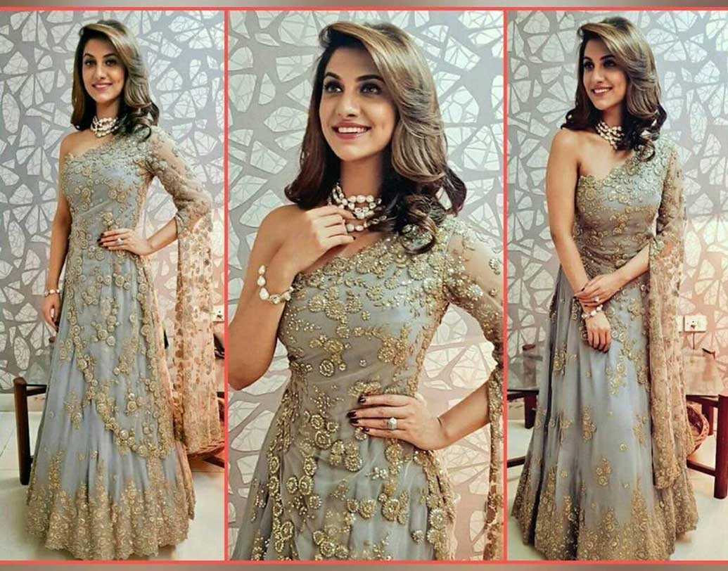 দেব-রুক্মিণীর নিজস্ব পাসওয়ার্ডের কথাই ভাগ করে নিলেন ‘আনন্দবাজার ডিজিটাল’-এর সঙ্গে। তাঁদের নতুন ছবি ‘পাসওয়ার্ড’ সদ্য মুক্তি পেয়েছে। দেবের কথায়, ‘‘পুজোয় 'পাসওয়ার্ড' নিয়েই থাকব। প্রমোশন, দর্শকের কাছে যেন ঠিকঠাক পৌঁছনোই হবে মূল লক্ষ্য।’’