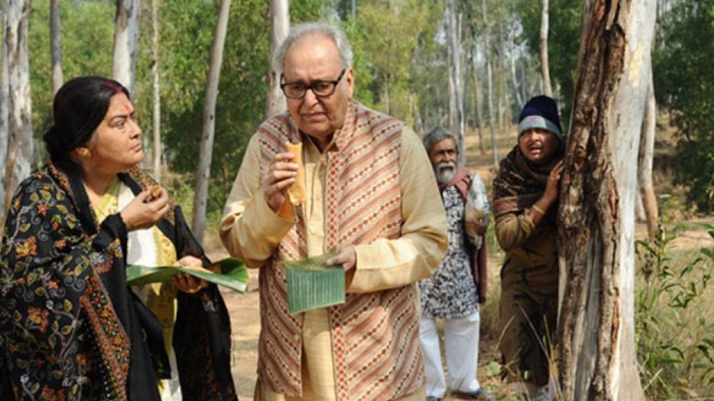 বেলাশেষে: পরিচালক জুটি নন্দিনী রায় এবং শিবপ্রসাদ মুখোপাধ্যায়ের পরিচালনায় ২০১৫ সালে মুক্তি পায় এ ছবি। মুখ্য ভূমিকায় দেখা গিয়েছে সৌমিত্র চট্টোপাধ্যায়(বিশ্বনাথমজুমদার) এবং স্বাতীলেখা সেনগুপ্তকে (আরতি)। এছাড়াও গুরুত্বপূর্ণ চরিত্রে রয়েছেন ঋতুপর্ণা সেনগুপ্ত, অপরাজিতা আঢ্য, মনামি ঘোষ, খরাজ মুখোপাধ্যায় প্রমুখ।