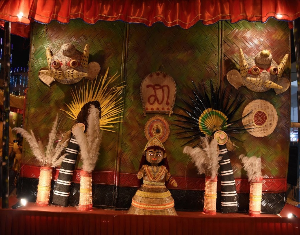 চিত্তরঞ্জন স্মৃতি মন্দির বরাবরই হাওড়ার সেরা পুজোগুলির অন্যতম। এ বছরও এখানকার প্রতিমার স্নিগ্ধ রূপ প্রশংসিত হয়েছে দর্শনার্থীদের কাছে।