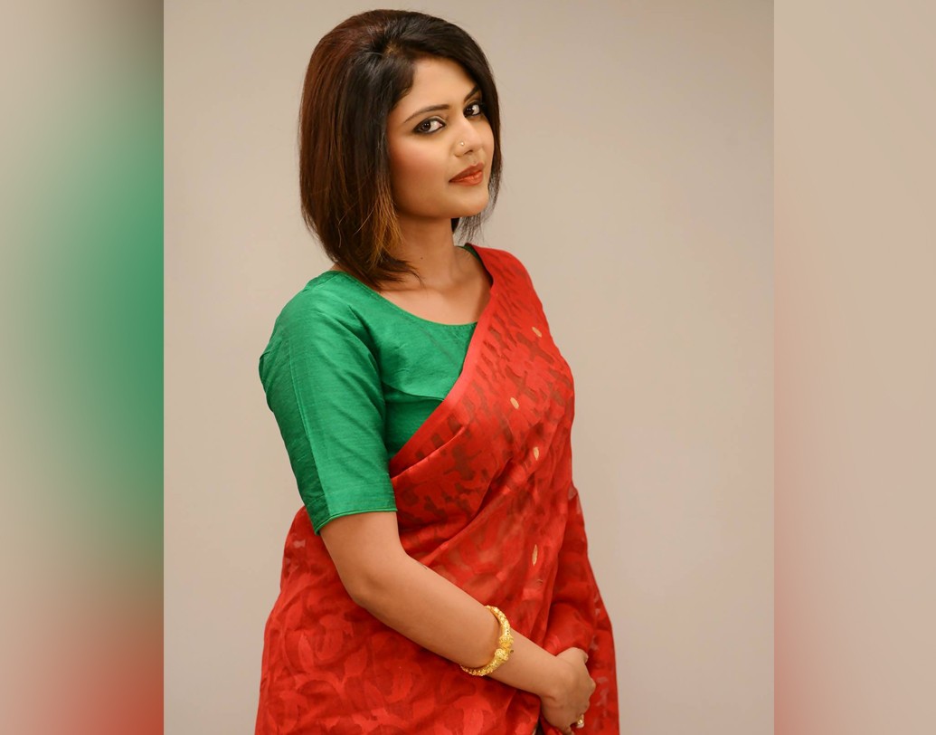 তবে এর মধ্যেই পুজো নিয়ে আলাদা পরিকল্পনা তো আছেই। যদিও কাজ নিয়ে রীতিমতো সিরিয়াস সোহিনী চাইছেন পুজোর আগের দিন পর্যন্ত কাজেই ফোকাসড থাকতে।