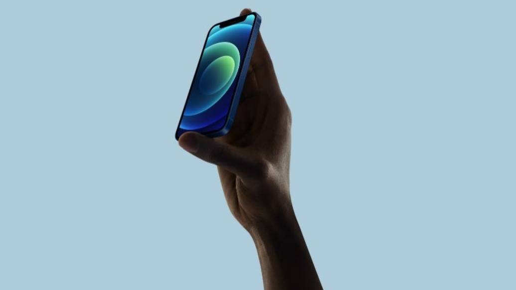 এমনকি উজ্জ্বল আলোতেও খুব উচ্চমানের রেজোলিউশন সহ, স্মার্ট এইচডিআর থ্রি টেক্সচার, ত্বকের স্বর, রঙের স্যাচুরেশন এবং স্বতন্ত্র বিবরণ ক্যামেরায় ধরে রাখতে সক্ষম, যা সত্যি বলে মনে হয়।