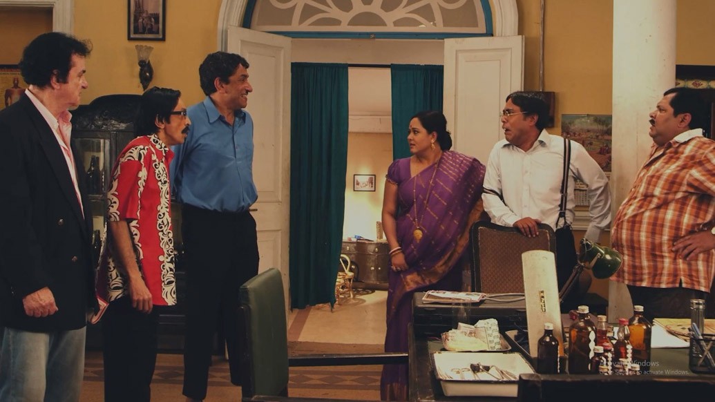 শিব্রাম চক্রবর্তীর গল্প অবলম্বনে এই মজার ছবিও মুক্তি পাচ্ছে পুজোতেই। রয়েছেন টলিপাড়ার নামজাদা অভিনেতারা। সব্যসাচী চক্রবর্তী থেকে শুরু করে খরাজ মুখোপাধ্যায়, দেবশঙ্কর হালদার, অপরাজিতা আঢ্য, খেয়ালি দস্তিদার, পরাণ বন্দ্যোপাধ্যায়, কাঞ্চন মল্লিক, অনামিকা সাহা, শুভাশিস মুখোপাধ্যায়-সহ অনেকেই।