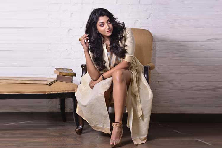 Durga Puja 2019: Puja celebration and work schedule of tollywood actress Debalina Kumar dgtl