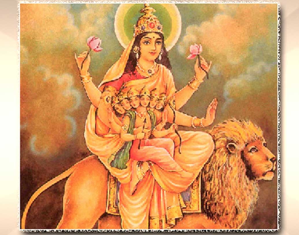 পঞ্চমী পঞ্চম দিনে স্কন্ধমালার রূপ নেন মা দুর্গা।