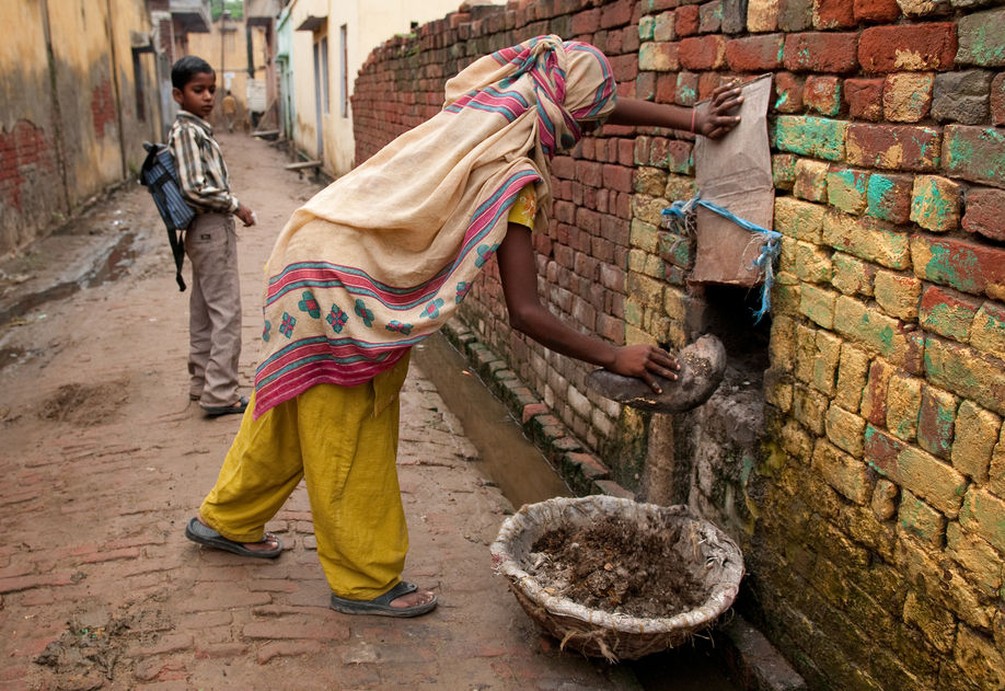 manual-scavenging-still-stinky-death-of-manual-scavengers