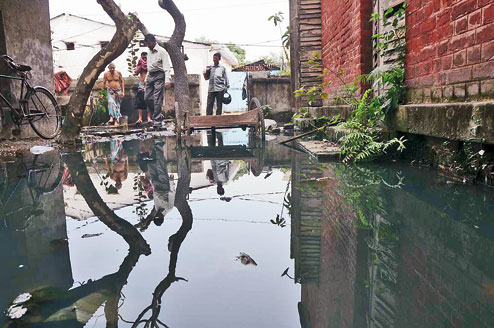 Rail causes worst waterlogging - Telegraph India