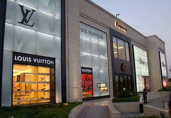 Personal Shopping - The Chanakya Mall - Luxury Shopping Delhi