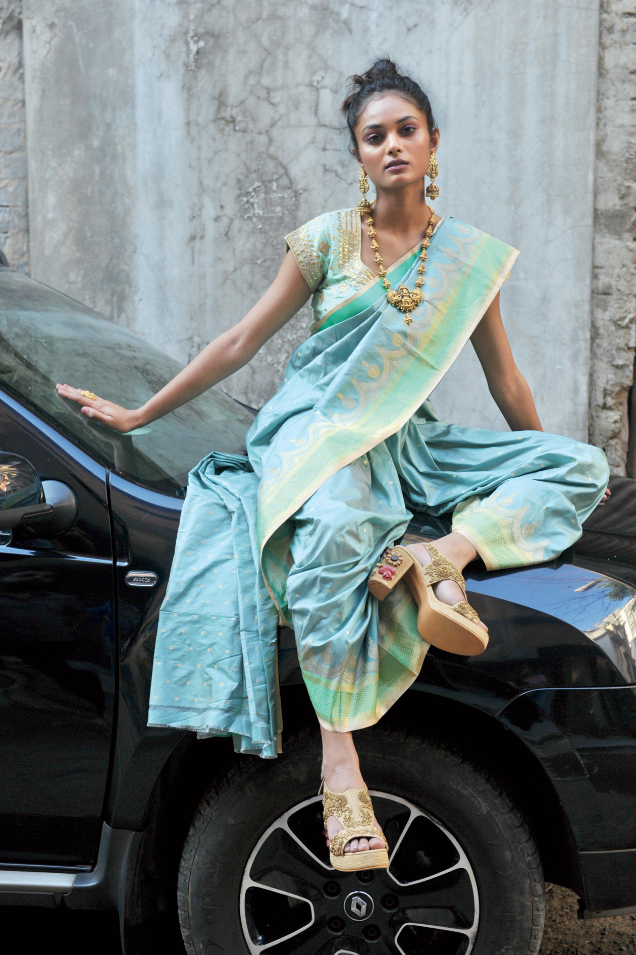 Purchase Designer Tissue Sarees at Nihal Fashions - Nihal Fashions Blog