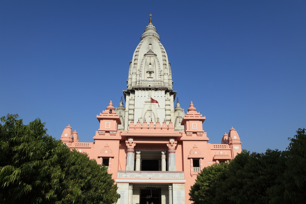 The Kashi Vishwanath temple.