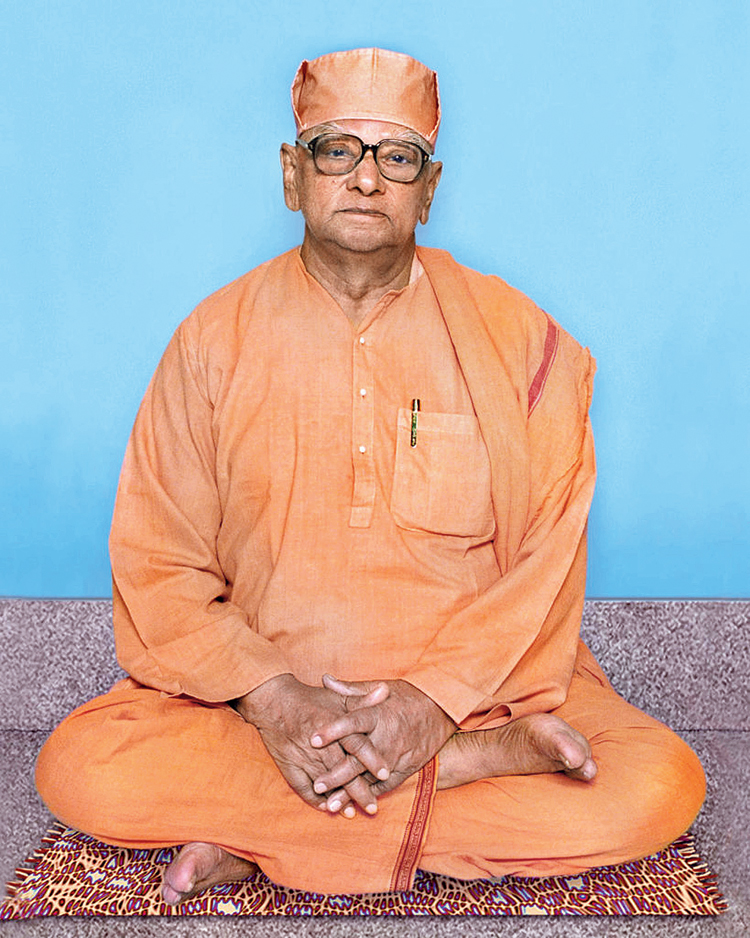 Swami Atmasthananda
