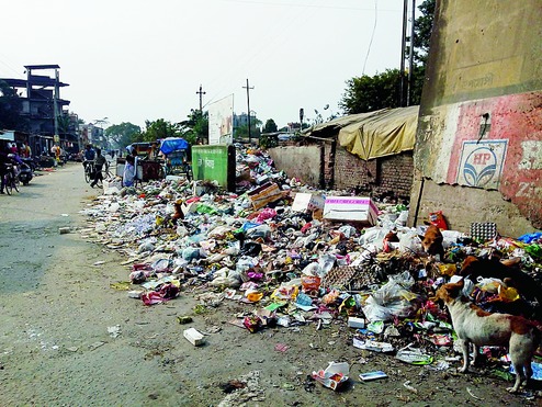 Garbage piles up in Dibrugarh - Telegraph India