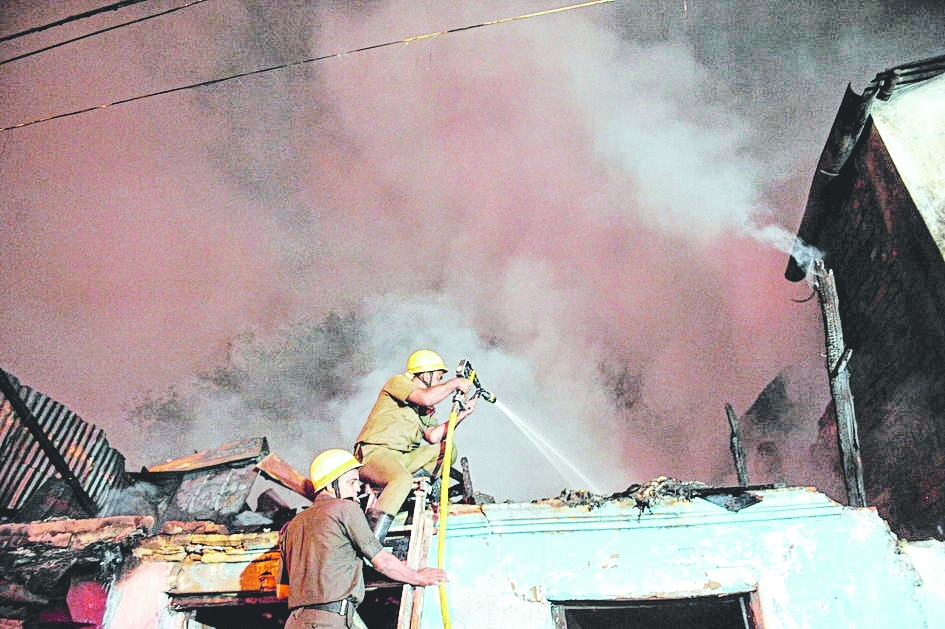 Fire In Beleghata Cluster - Telegraph India