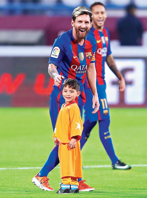 MURTAZA MEETS MESSI - Telegraph India