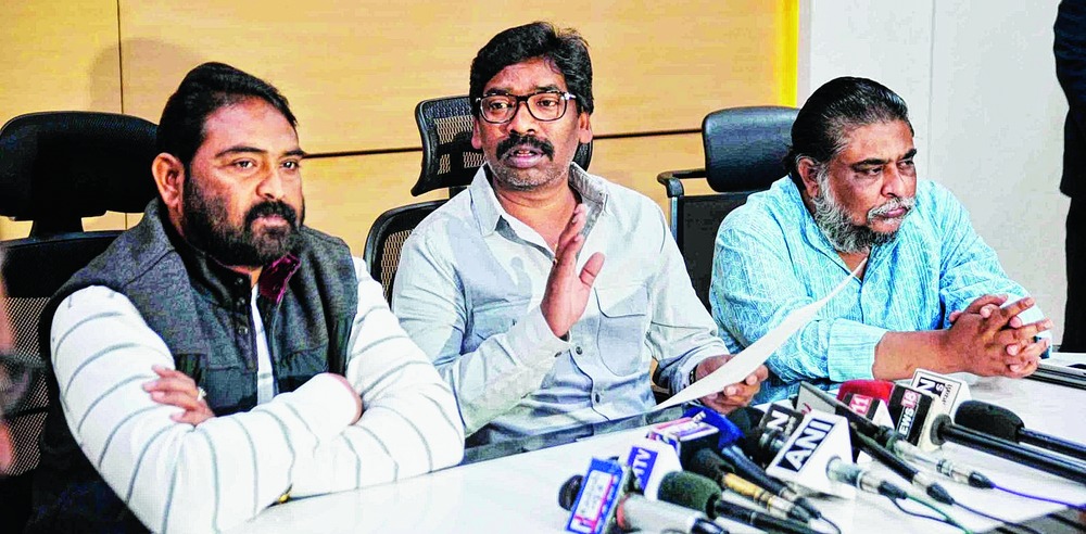 Hemant spurns CM invite - Telegraph India