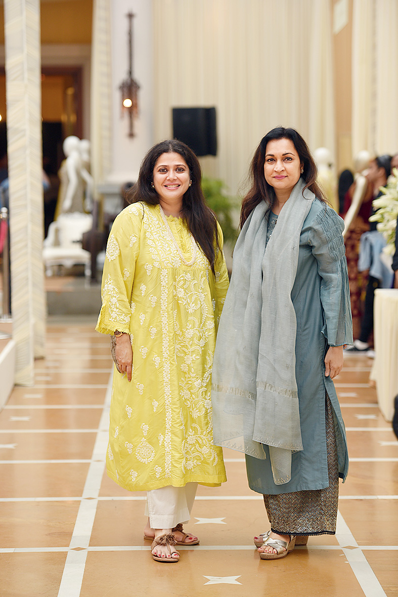 We loved how The India Story co-founders Abhilasha Sethia and Madhu Neotia channelled casual cool Sunday vibes on the last day of the three-day exposition. While Abhilasha looked soothing in a pastel yellow chikankari kurta, Madhu opted for a grey handloom ensemble.