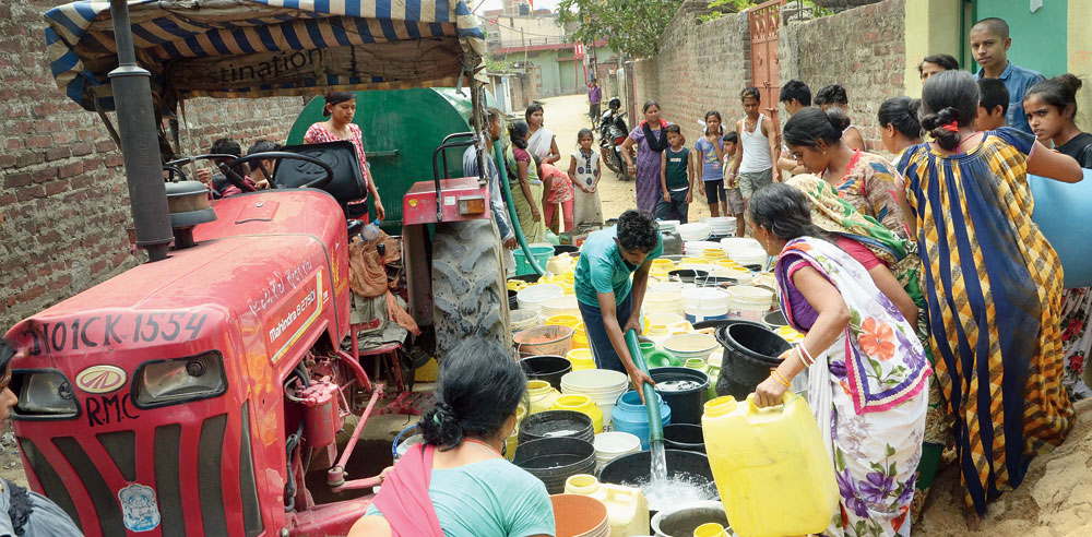 Residents of Swarnjayanti Nagar in Ranchi collect drinking water from an RMC tanker earlier this week