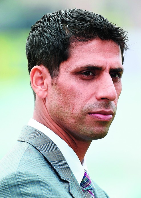 Delhi pollution sends Nehra family to Mumbai - Telegraph India