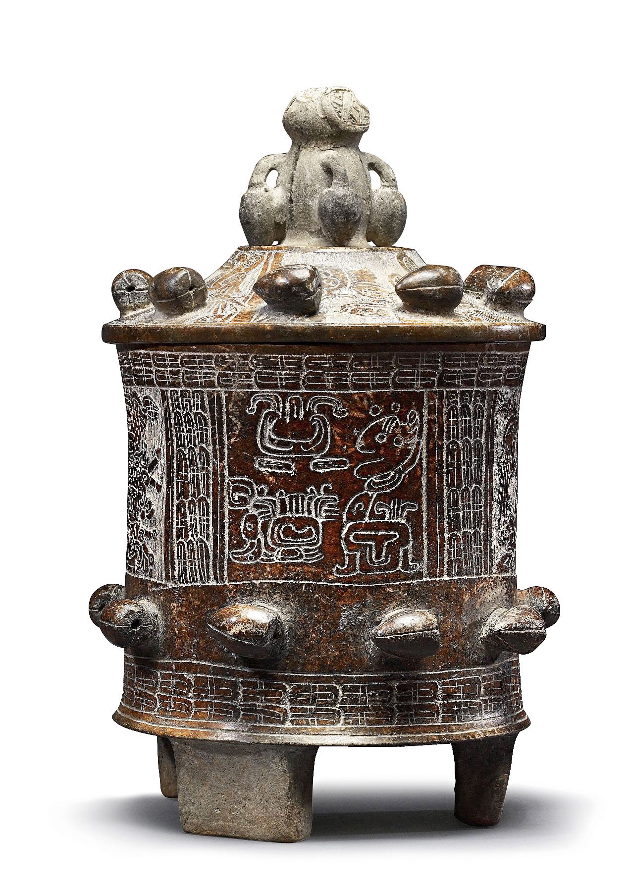 A lidded Mayan cocoa-drinking cup