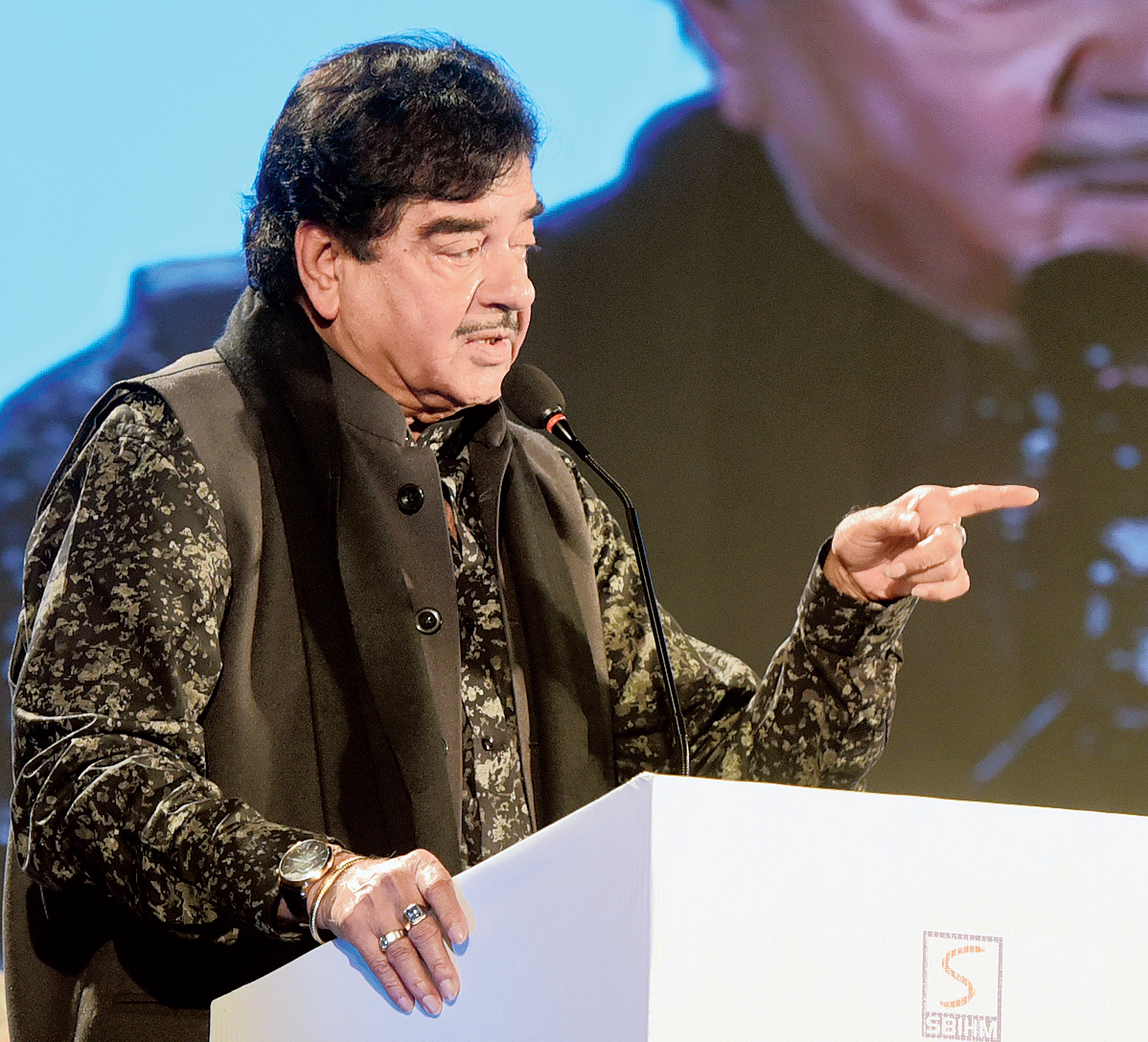 For the motion Shatrughan Sinha