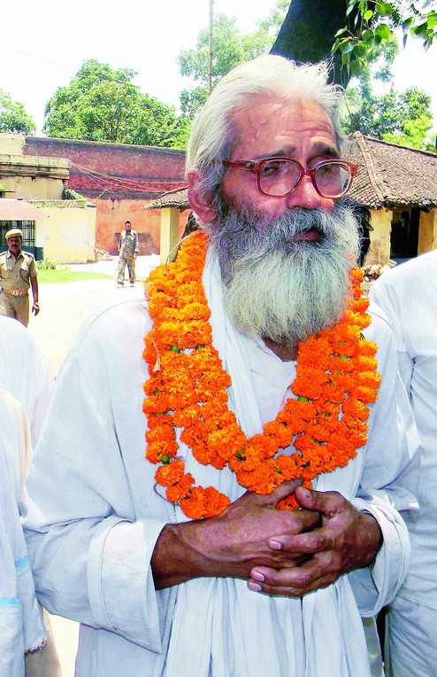 Ranbir Sena Chief Gets A Statue At Home Telegraph India