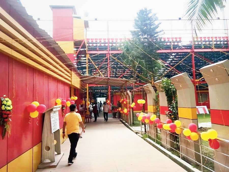 The all decked up tent