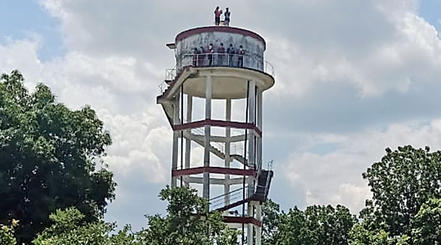 Internet connectivity forces students to climb 150ft-high tank - Sitting on a narrow balcony, they attend their online classes, which are mostly held in two slots: 9am to noon, and 3pm to 5pm