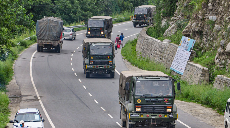 Indian Army trucks move towards Ladakh on the Manali-Leh highway