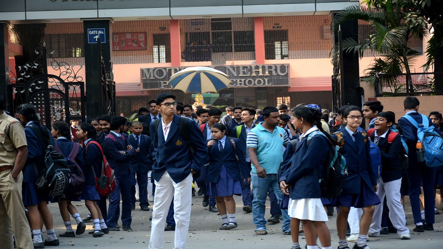 There are around 1,000 Delhi government schools and about 1,700 private schools, most of them affiliated to the CBSE, in the city.