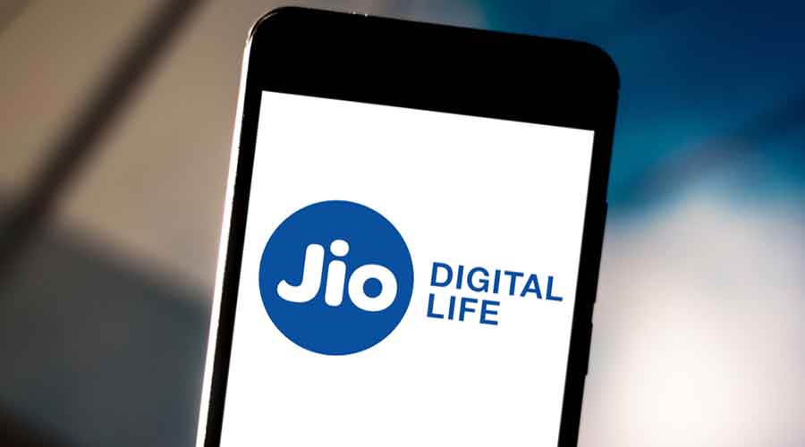A Supreme Court bench had on Friday sought to know why Reliance Jio Infocomm Ltd (RJIL) must not pay the adjusted gross revenue (AGR) dues of R-Com as it has been using the latter’s spectrum since 2016. 