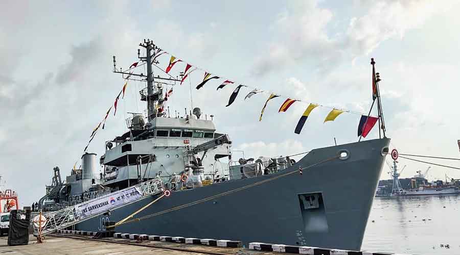 INS Sarvekshak decorated in Kochi on the occasion of Independence Day on Saturday