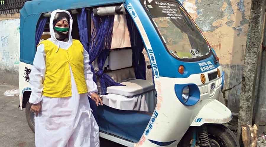 Siliguri’s first woman toto driver offers Covid patients free rides,  She also delivers essentials — grocery, medicines, among others — to those infected and in home isolation