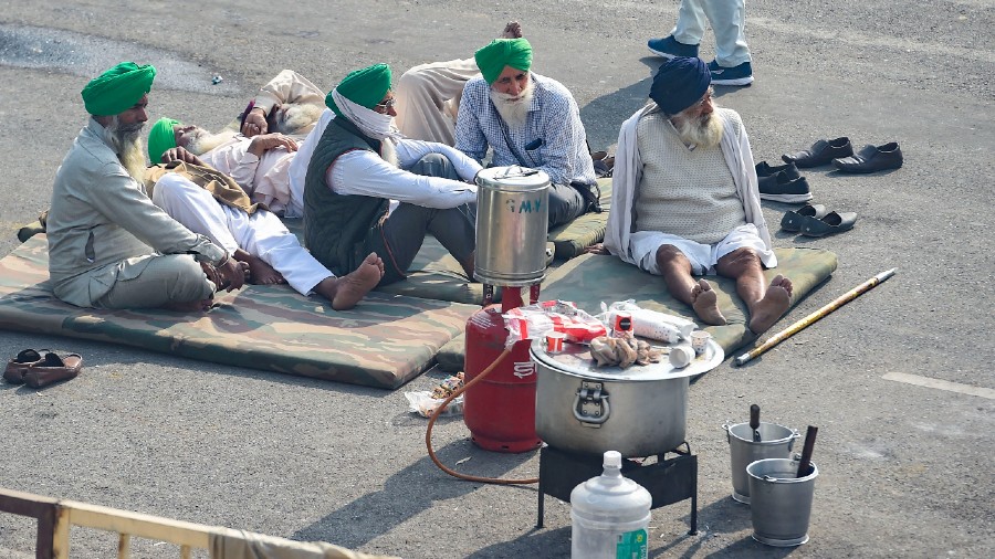 Farmer Protest Security Beefed Up At Delhi Borders After Farmers Announcement To Intensify