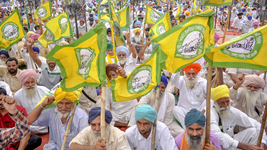 Farmers at Delhi-UP border during their Delhi Chalo protest against new farm law, at Ghazipur in New Delhi