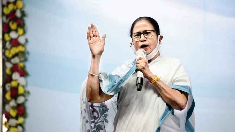 Mamata launches trauma care facility -in North Bengal Medical College and Hospital- built at a cost of Rs 10 crore, has 20 beds, two operation theatres, two operating tables and a recovery room with 10 beds