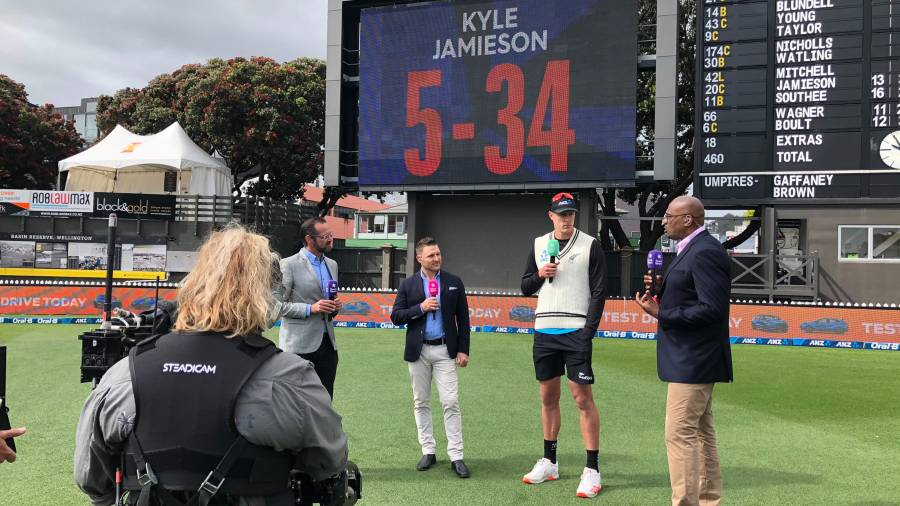 Day review with Kyle Jamieson and  @sparknzsport ’s  @sumostevenson ,  @Bazmccullum  and  @irbishi  at the  @BasinReserve  ahead of the third day in Wellington 