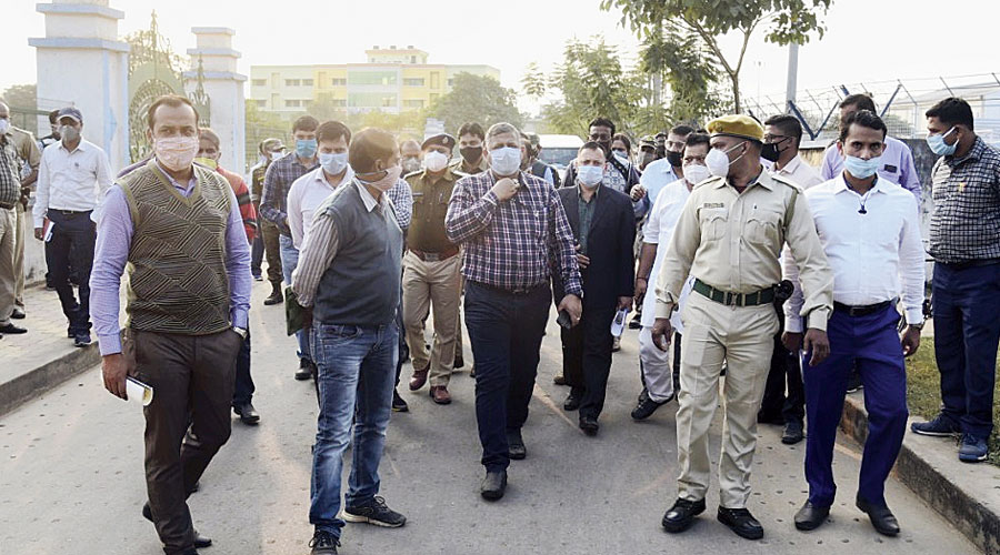 Amit Shah attempts to connect with Bengal  -Home minister to visit places associated with Tagore, Swami Vivekananda and Khudiram