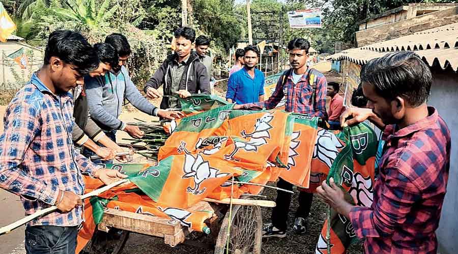 BJP supporters with party flags in Midnapore on Friday, ahead of Union home minister Amit Shah’s visit
