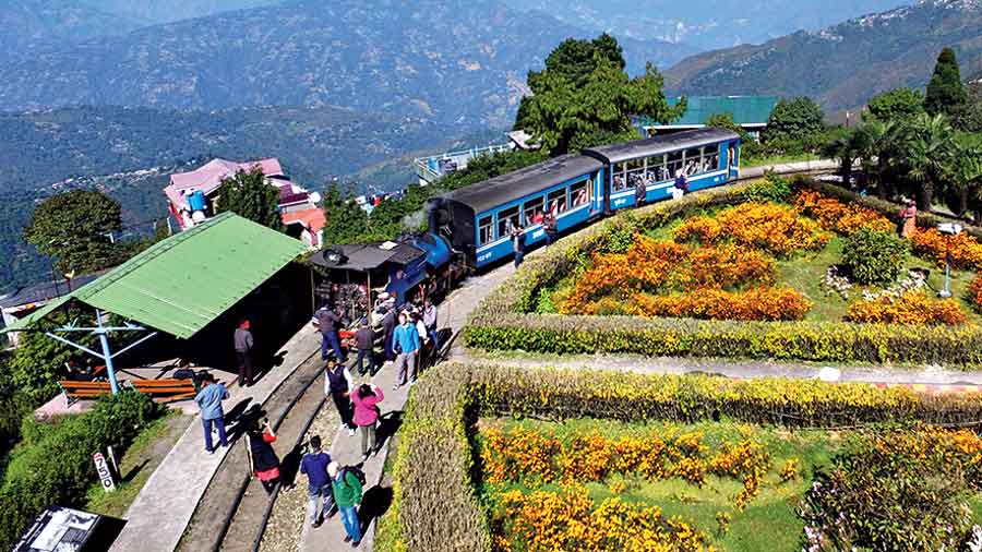 toy-train - Darjeeling Himalayan Railway to resume toy train services from  Dec 25 - Telegraph India