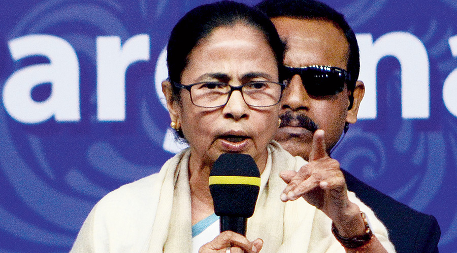 Modi uttering half-truths: Mamata