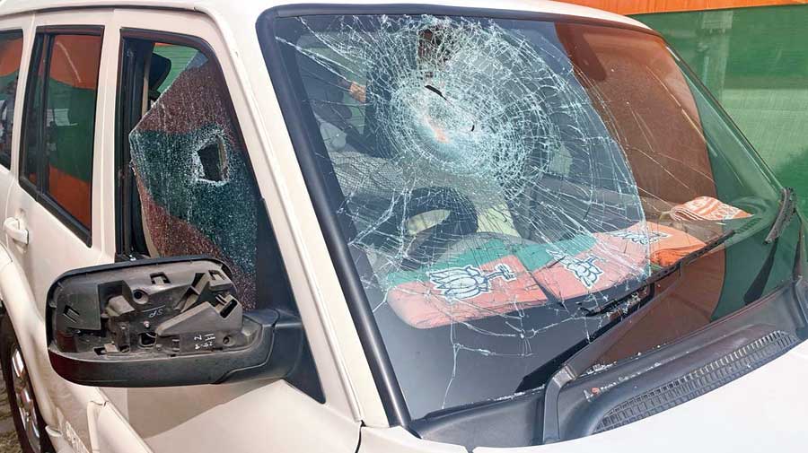 A damaged windscreen of a car in Nadda’s convoy near Diamond Harbour.