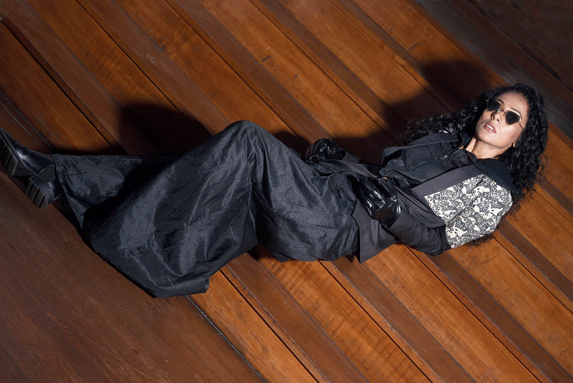 Wide-legged trousers and butterfly motifs complete the magic of “monochrome”. “The gloves get hidden inside the jacket sleeves in pockets,” says Abhishek. 