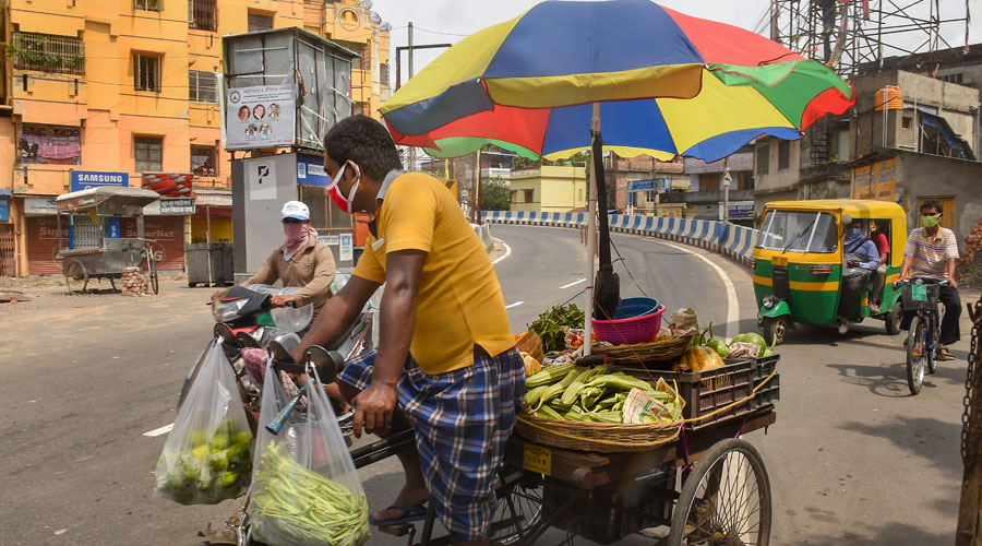 Queries regarding the two-day weekly lockdown in Bengal answered -Groceries, banks, markets and eateries to remain shut