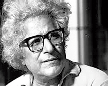 4. When this eminent poet was struggling financially, Hemanta Mukherjee got his school friend an office room on rent and urged him to publish a new literary magazine from that office. He also gifted him a separate room as the editor’s room. However, the poet neither ever used that office space, nor publish any magazine from there. But Hemanta Mukherjee did not mind. He knew that the poet was destined for something bigger. Who was this poet? 