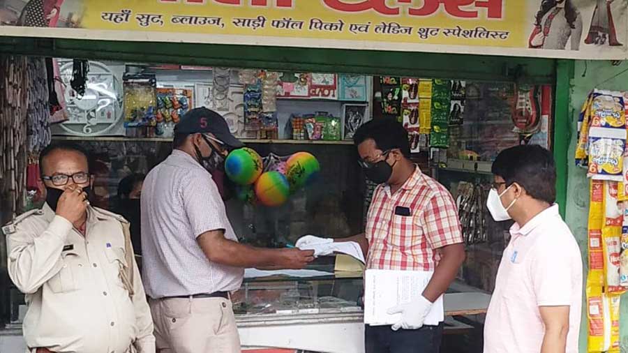Health workers will visit markets, haats, shops, etc and conduct random sampling of people under the campaign