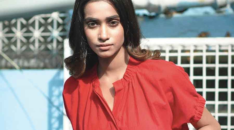 Model: Meghna Bose l Hair & make-up: Baban Islam 
