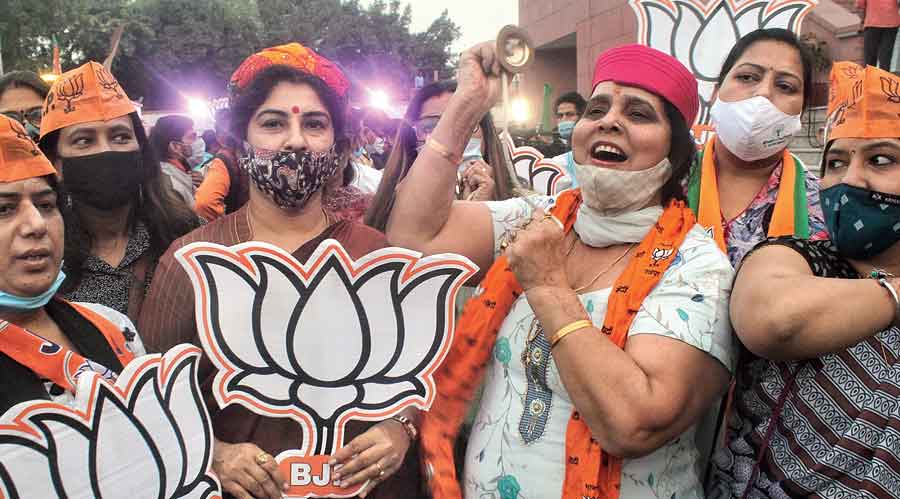 BJP sweeps bypolls across states, Shivraj safe