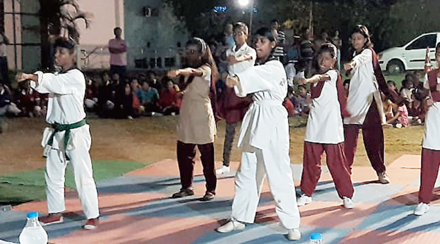 self-defence - Free martial arts training for Jamshedpur women