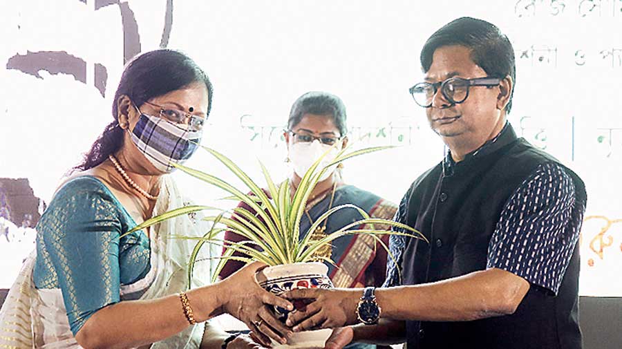 Filmmaker Satarupa Sanyal receives a sapling on Sunday