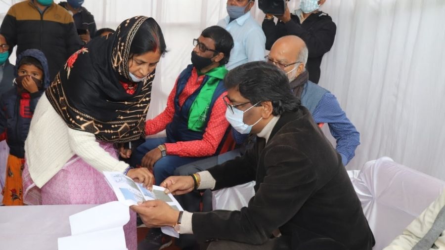 On hearing that villagers were not getting ration cards, the CM directed to get this work done without delay.