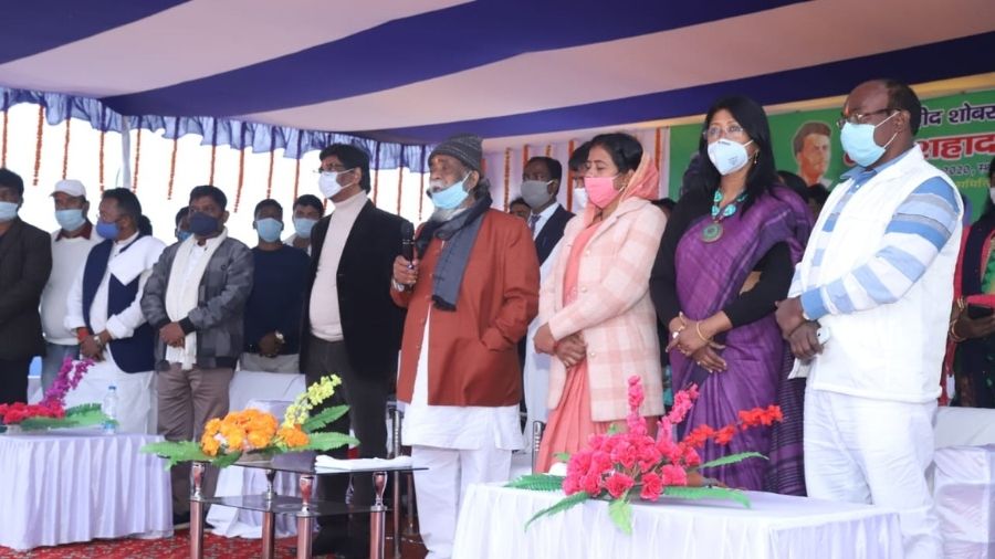 The event was attended by  Ramgarh MLA Mamta Devi, Rajya Sabha candidate of Congress Shehzada Anwar, Bajrang Mahato, and JMM District President Vinod Kisku among others.